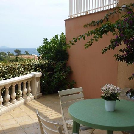 Logement Calme Proche Mer, 4 Personnes, St Aygulf เฟรฌูส ภายนอก รูปภาพ