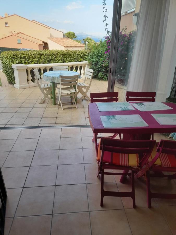Logement Calme Proche Mer, 4 Personnes, St Aygulf เฟรฌูส ภายนอก รูปภาพ