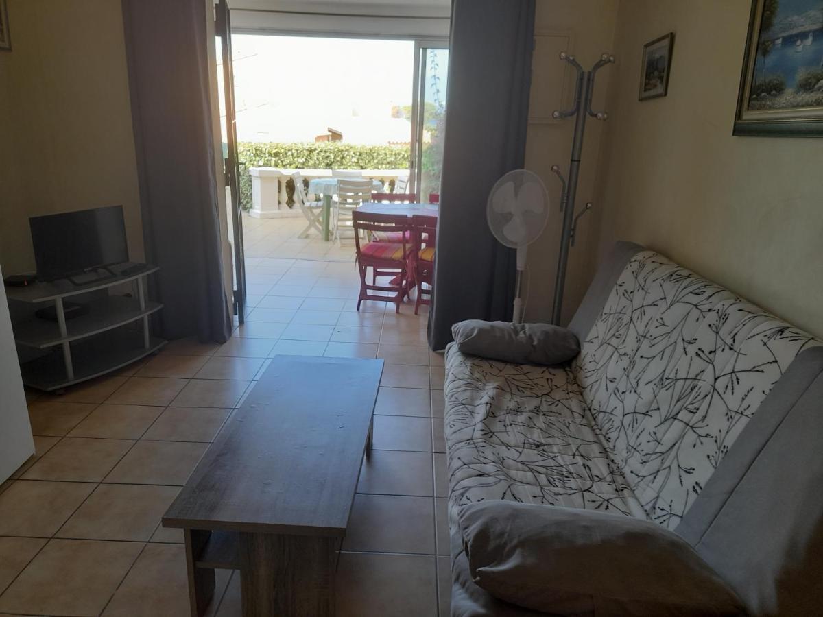 Logement Calme Proche Mer, 4 Personnes, St Aygulf เฟรฌูส ภายนอก รูปภาพ