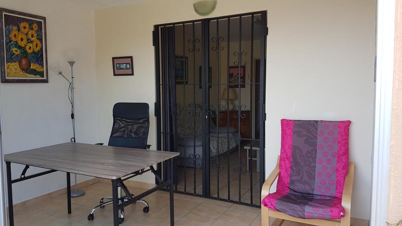 Logement Calme Proche Mer, 4 Personnes, St Aygulf เฟรฌูส ภายนอก รูปภาพ