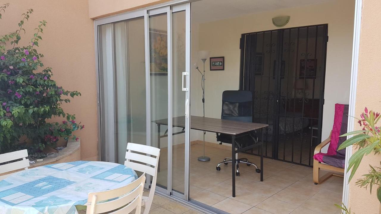 Logement Calme Proche Mer, 4 Personnes, St Aygulf เฟรฌูส ภายนอก รูปภาพ
